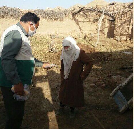 توزیع رایگان هزار و ۵۰۰ بسته اقلام بهداشتی در ۳ روستای انابد
