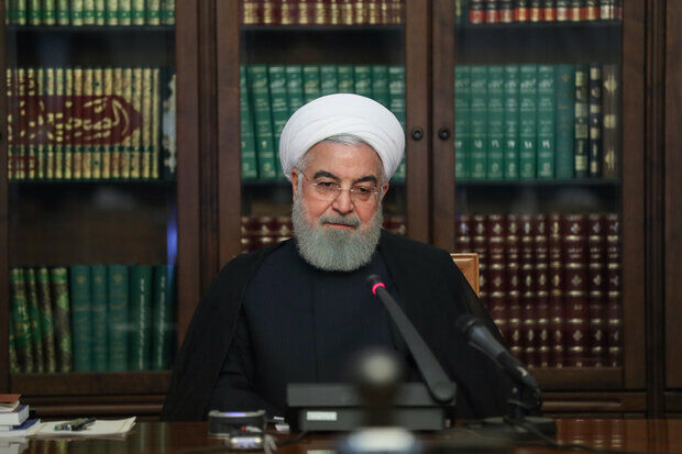 روحانی: همزمان با بیماری و بیکاری مبارزه کنیم/گزارش دیوان محاسبات راجع به ارز ۱۰۰درصد غلط است
