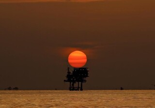  بانک جهانی: نفت ارزان و کرونا اقتصاد خاورمیانه را ۱۱۶ میلیارد دلار کوچک کرد
