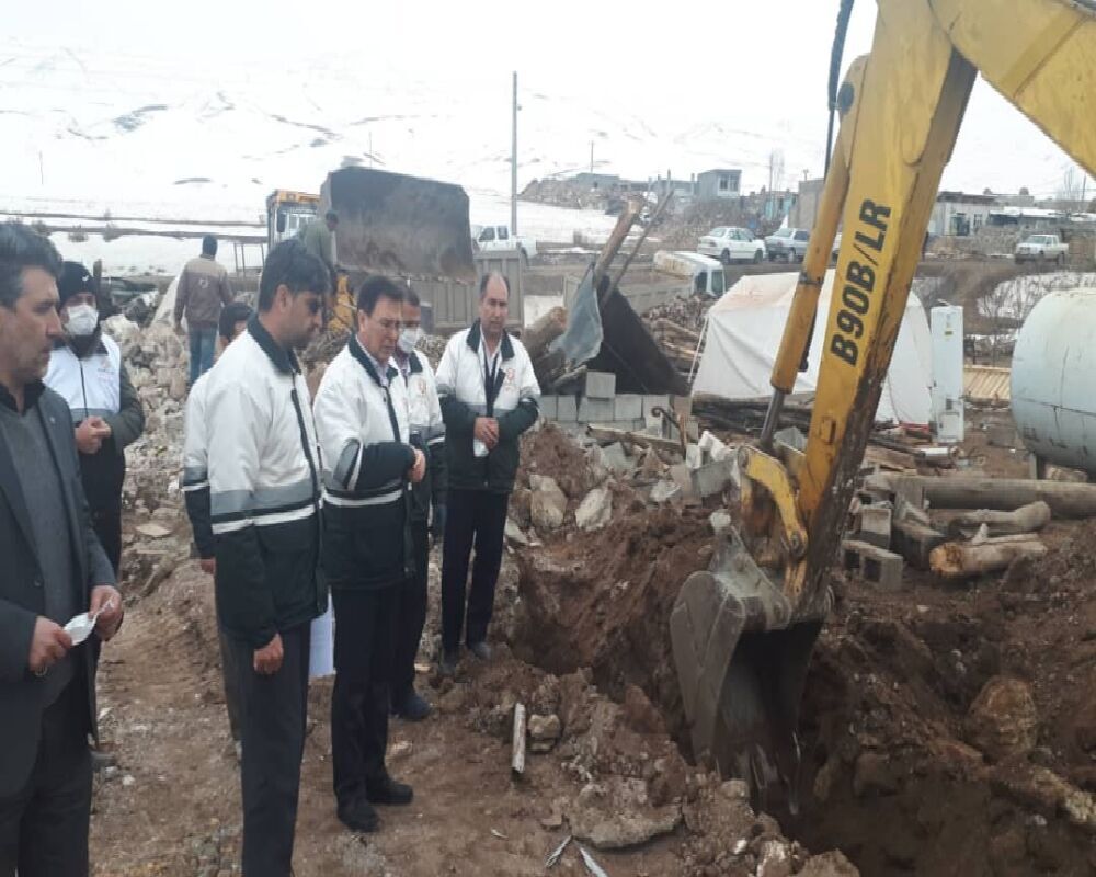 آواربرداری ۹۰۰واحد مسکونی زلزله‌زده در قطور 