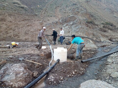 مرمت خط انتقال آب روستای زرداب خواف
شبکه اب