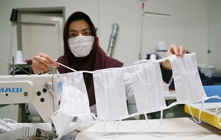 طلایه‌داران معروف در مشهد ۱۴۵ هزار ماسک تنفسی تولید کردند