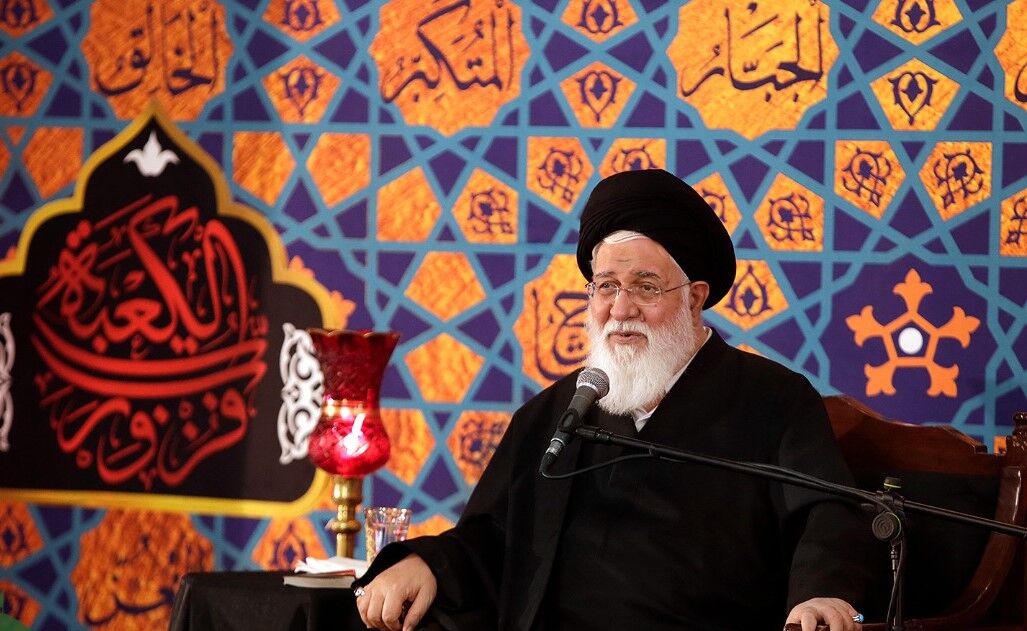 امام علی(ع) در برابر فرصت طلب‌ها سیاسی ایستادگی کرد