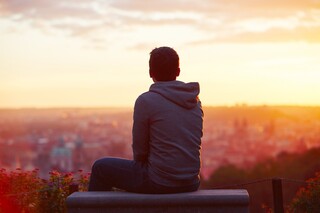 چگونه از افسردگی ناشی از تنهایی دوری کنیم؟