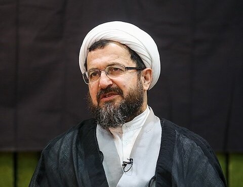 اقامه آگاهانه نماز، شکوهمندترین مسیر دستیابی انسان به حیات طیبه و آرامش واقعی است