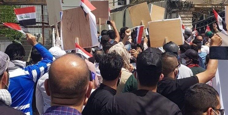 شهروندان عراقی دفتر شبکه سعودی را تسخیر کردند