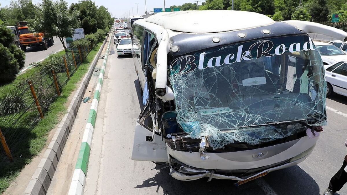 تصادف زنجیره ای در بزرگراه شهید کلانتری مشهد