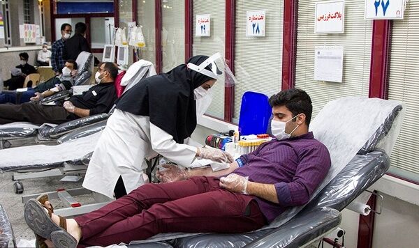 مردم در پویش اهدای خون ماه مبارک رمضان مشارکت کنند
