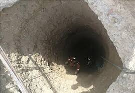 نجات معجزه آسای دختربچه از چاه ۲۲ متری در شهرآباد
