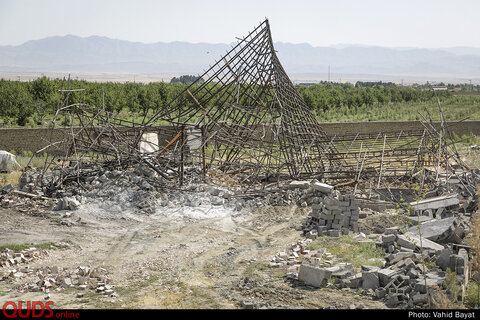 تخریب باغ ویلاهای در حال ساخت در اطراف مشهد