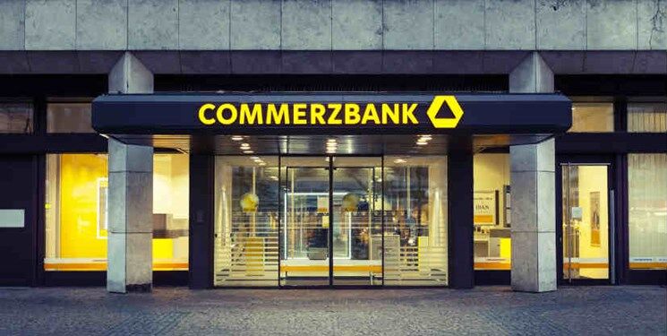 اخراج 2300 کارمند و تعطیلی 200 شعبه کامرز بانک آلمان
