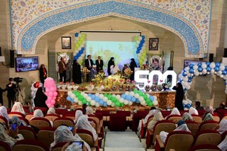مراسم اهدای ۵۰۰ سری جهیزیه به نوعروسان در مشهد برگزار شد