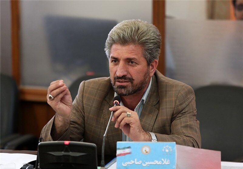 انتقاد عضو شورای شهر مشهد از نگهداری معتادان در سالن‌های ورزشی 
