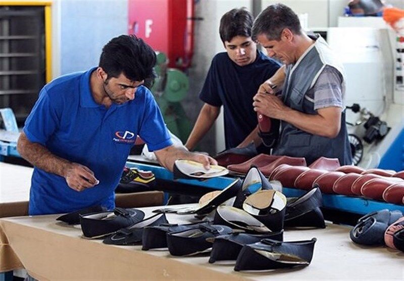 همه تولیدی‌های کفش مشهد تعطیل شدند/ قیمت تمام‌شده کفش ایرانی معقول است