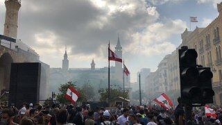  تظاهرات خشونت آمیز در پایتخت لبنان/ تلاش معترضین برای تخریب ادارات دولتی 