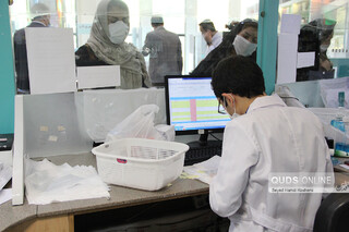 استفاده از یک کتابخانه در مشهد به عنوان داروخانه ویژه بیماران کرونایی