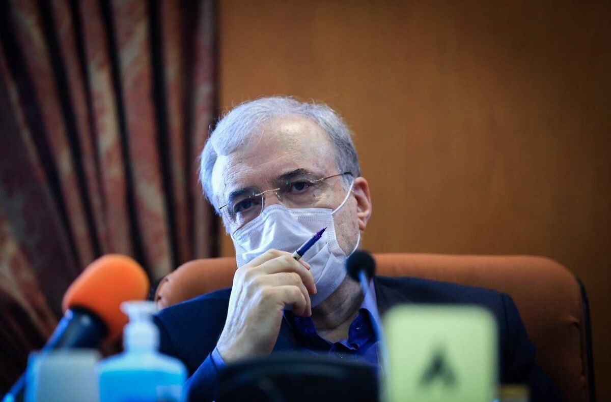 نمکی: ایران در مدیریت کرونا می‌درخشد