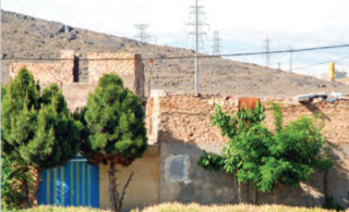قفل بی‌تدبیری بر قلعه وکیل‌آباد

