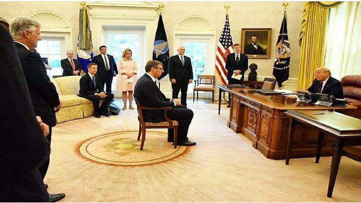 تحقیر متحدان به سبک آمریکا/ مفاد توافق‌نامه با دولت ترامپ تعجب رئیس‌جمهور صربستان را برانگیخت!


