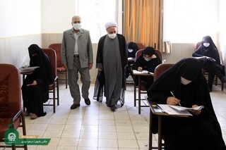 آزمون ورودی دانشگاه علوم اسلامی رضوی همزمان با سراسر کشور در مشهد برگزار شد