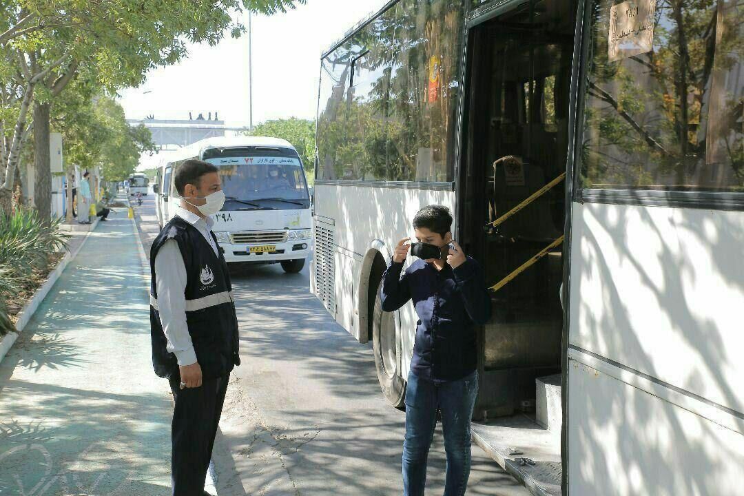 لزوم استفاده دانش آموزان از ماسک در ناوگان اتوبوسرانی مشهد 