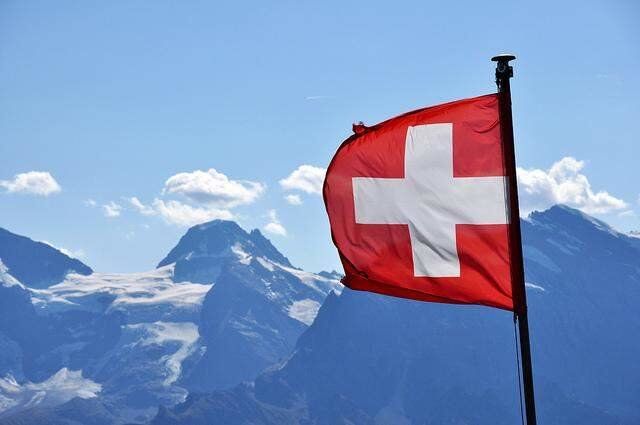51 درصد سوئیسی‌ها از ممنوعیت حجاب روبند حمایت کردند
