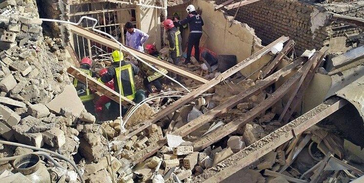 تخریب ساختمان ۲ طبقه مسکونی در شرق مشهد