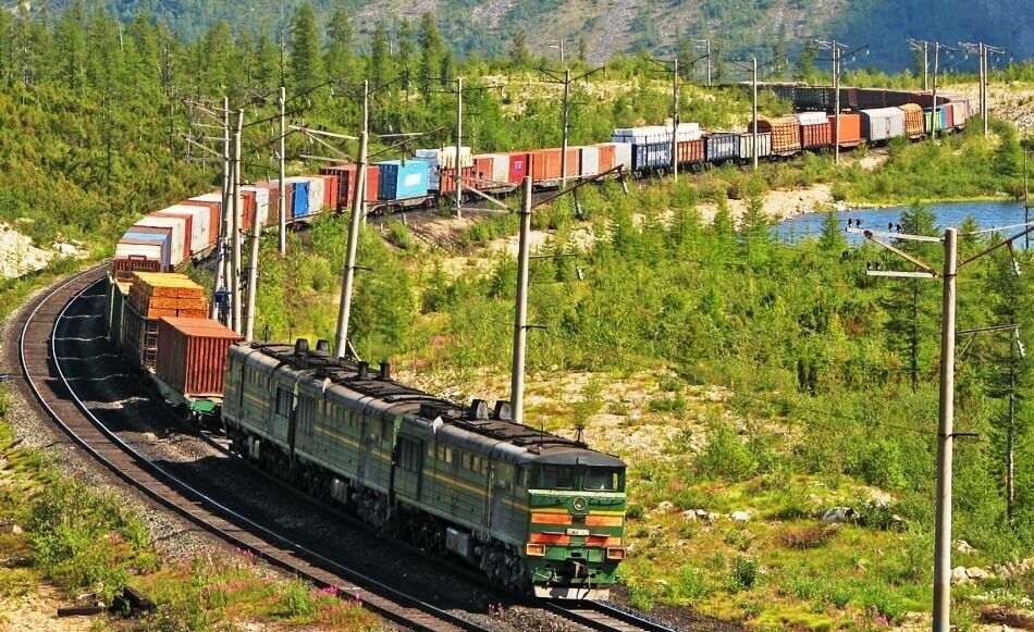 ۸۲ درصد صادرات ریلی از مرز سرخس به ترکمنستان با واگنهای خصوصی بوده است