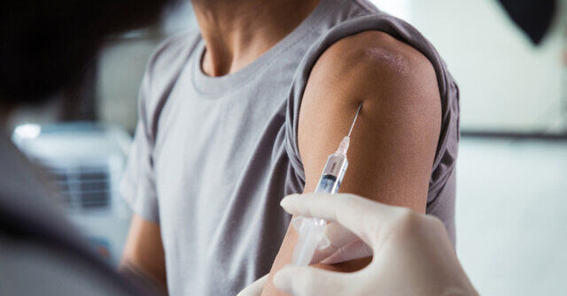 احتمال آغاز واکسیناسیون کرونا در برخی کشورها از ماه آینده

