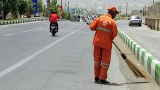 کارگران ثابت خدمات شهری و فضای سبز شهرداری مشهد بیمه تکمیلی می‌شوند