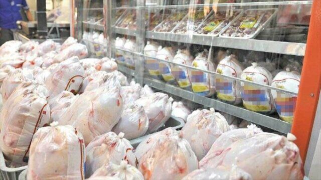 توزیع مرغ گرم در فروشگاه‌های زنجیره‌ای از شنبه