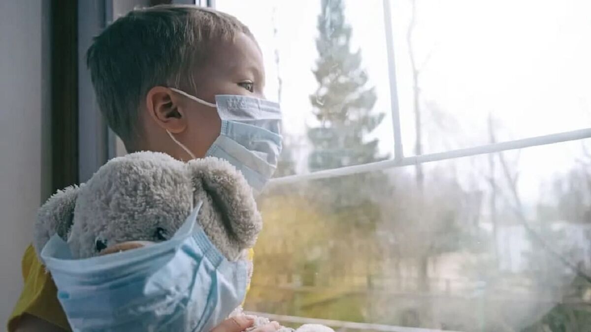 چگونه از کودکان در برابر کرونا و بیماری‌های زمستانی محافظت کنیم؟
