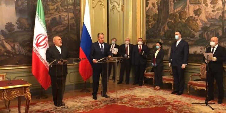 ظریف: آماده همکاری با روسیه در مورد قفقاز و خلیج فارس هستیم/ روابط تهران و مسکو وابسته به کسی نیست
