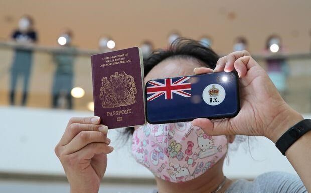 چین: گذرنامه بریتانیا را برای هنگ کنگی‌ها به رسمیت نمی شناسیم
