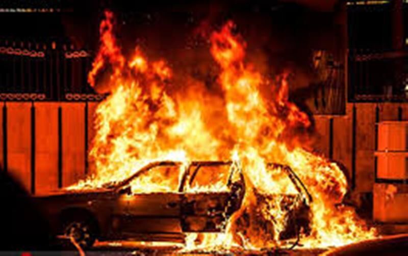 توضیحات پلیس در مورد آتش سوزی ۴ خودرو در بندرعباس