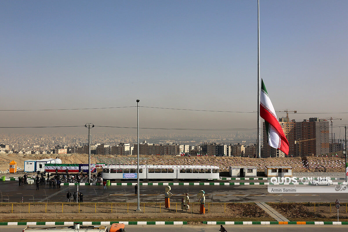 مراسم رونمایی از بزرگترین پرچم ایران، نقاشی دیواری شهید صیاد شیرازی و تندیس شهید اندرزگو