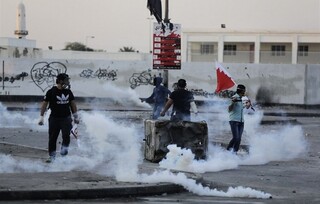 ادامه تظاهرات ضد دولتی مردم بحرین در سالگرد انقلاب ۱۴ فوریه ۲۰۱۱
