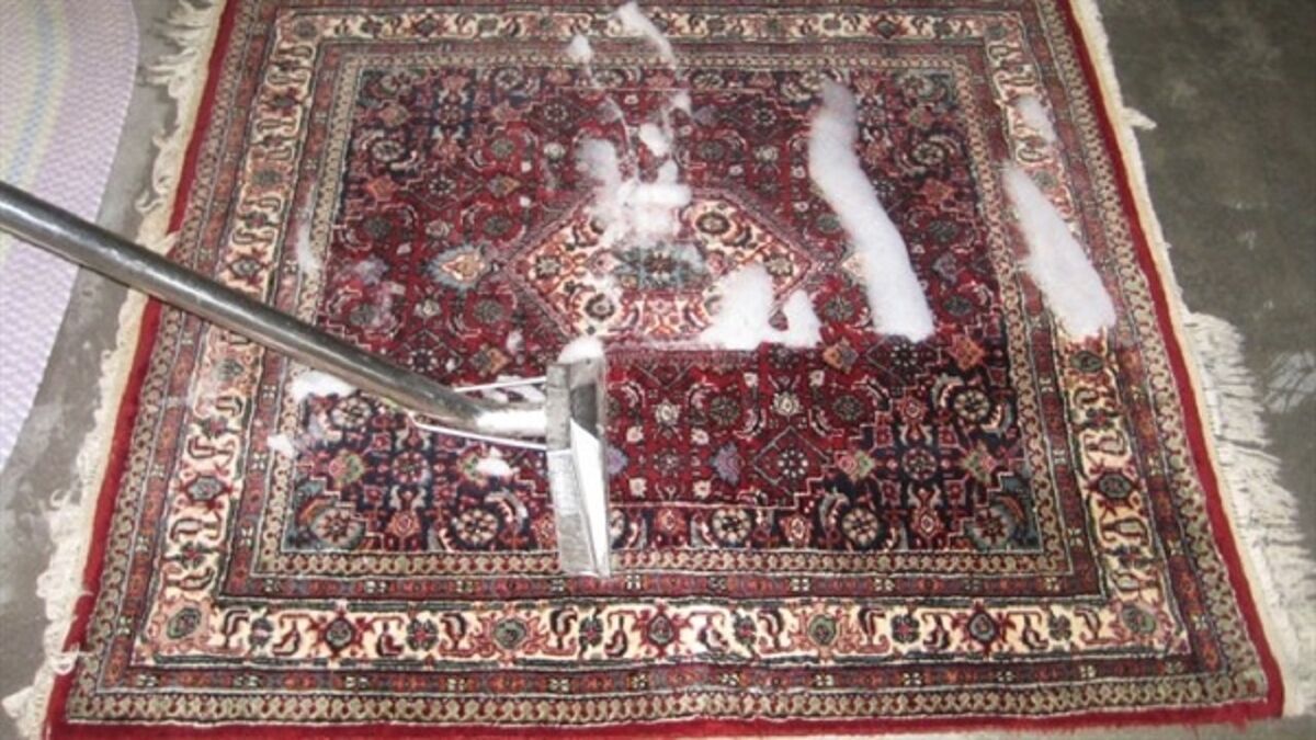 فعالیت قالیشویی‌های تقلبی در آستانه نوروز
