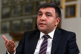 سفیر آذربایجان - کراپ‌شده