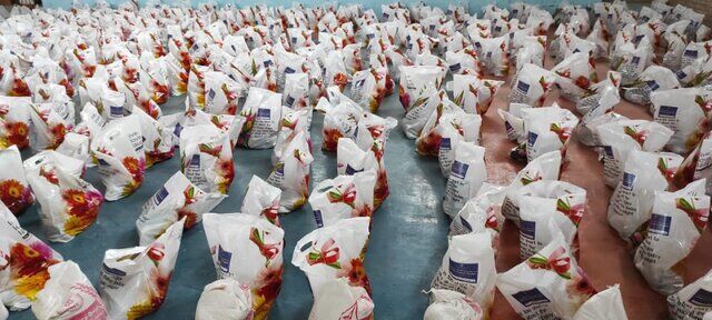 توزیع ۳۰۰۰ بسته معیشتی و حمایتی در سی سخت زلزله زده