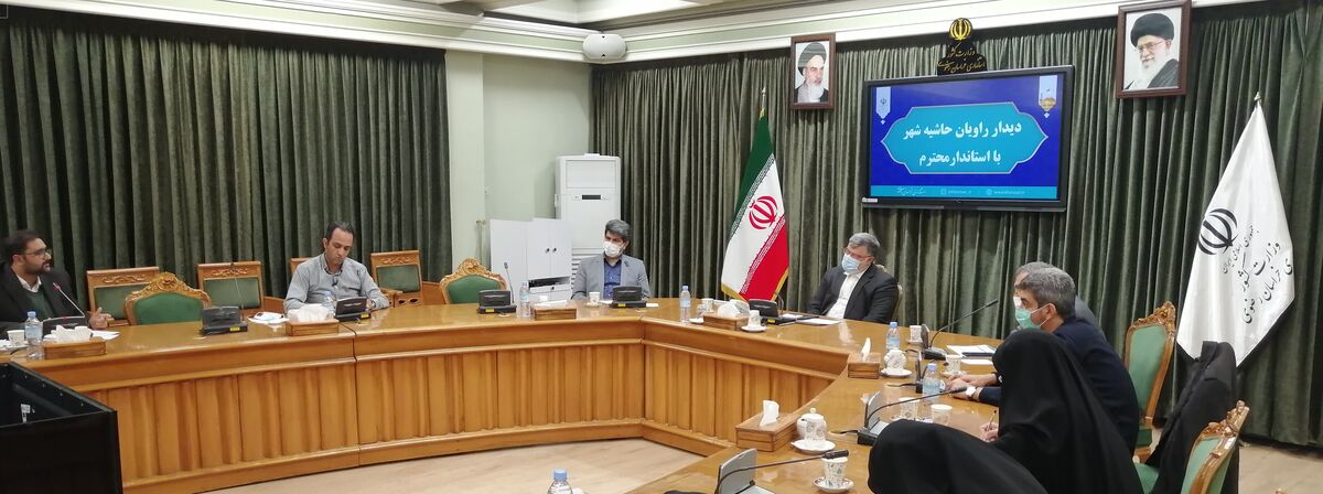 رسانه و مدیران باید برای رفع مشکلات حاشیه شهر مشهد یکصدا باشند