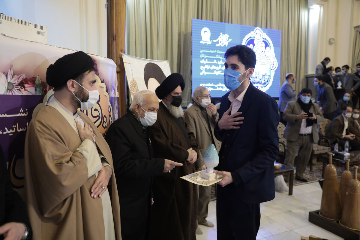 سومین نشست هم‌اندیشی فعالان قرآنی مشهد برگزار شد