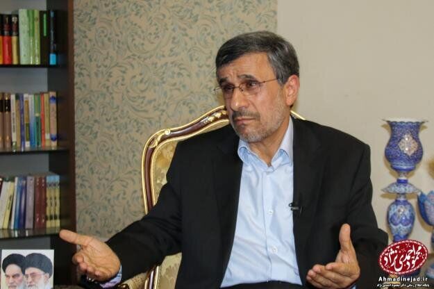 احمدی نژاد: فقط مانده است حمله مغول را گردن من بیندازند 