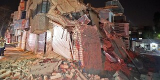 تخریب یک واحد مسکونی ۲ طبقه در مشهد به دلیل گودبرداری غیراصولی