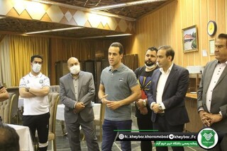 علی کریمی به فوتبال ایران برگشت