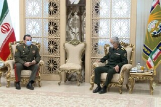 وزیر دفاع تاجیکستان با سرلشکر باقری دیدار کرد
