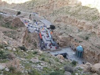 خسارت زلزله بوشهر به تأسیسات امامزاده بی بی حکیمه(س) گچساران
