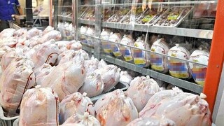 افزایش غیرقانونی قیمت مرغ در خراسان رضوی /پاسکاری تکراری سازمان های متولی مرغ