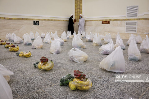به مناسبت ماه مبارک رمضان"پویش نذر میوه"در مشهد