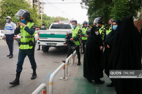 تجمع  مقابل دفتر شمال و شرق کشور وزارت امور خارجه مشهد